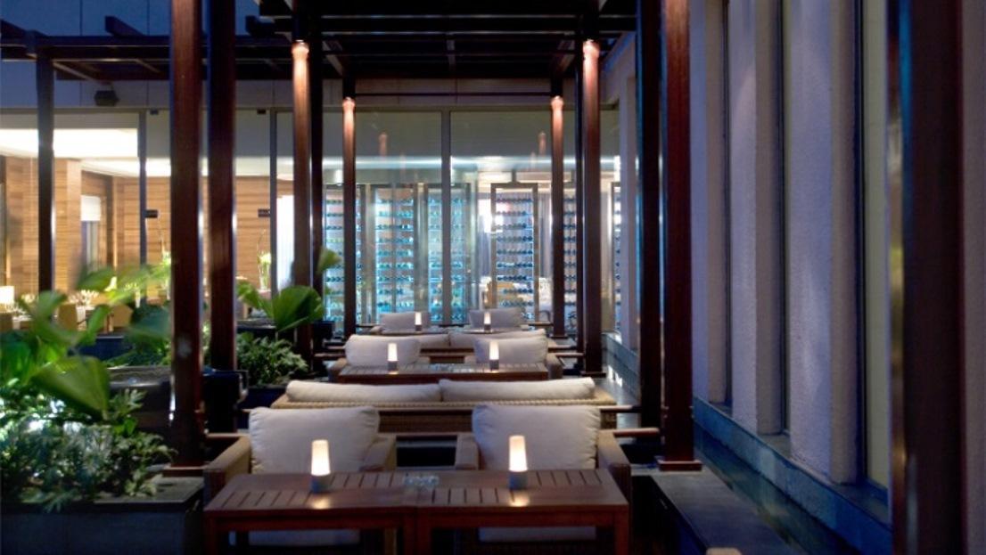 Hyatt Centric Mg Road Bangalore Exterior photo The interior of the hotel